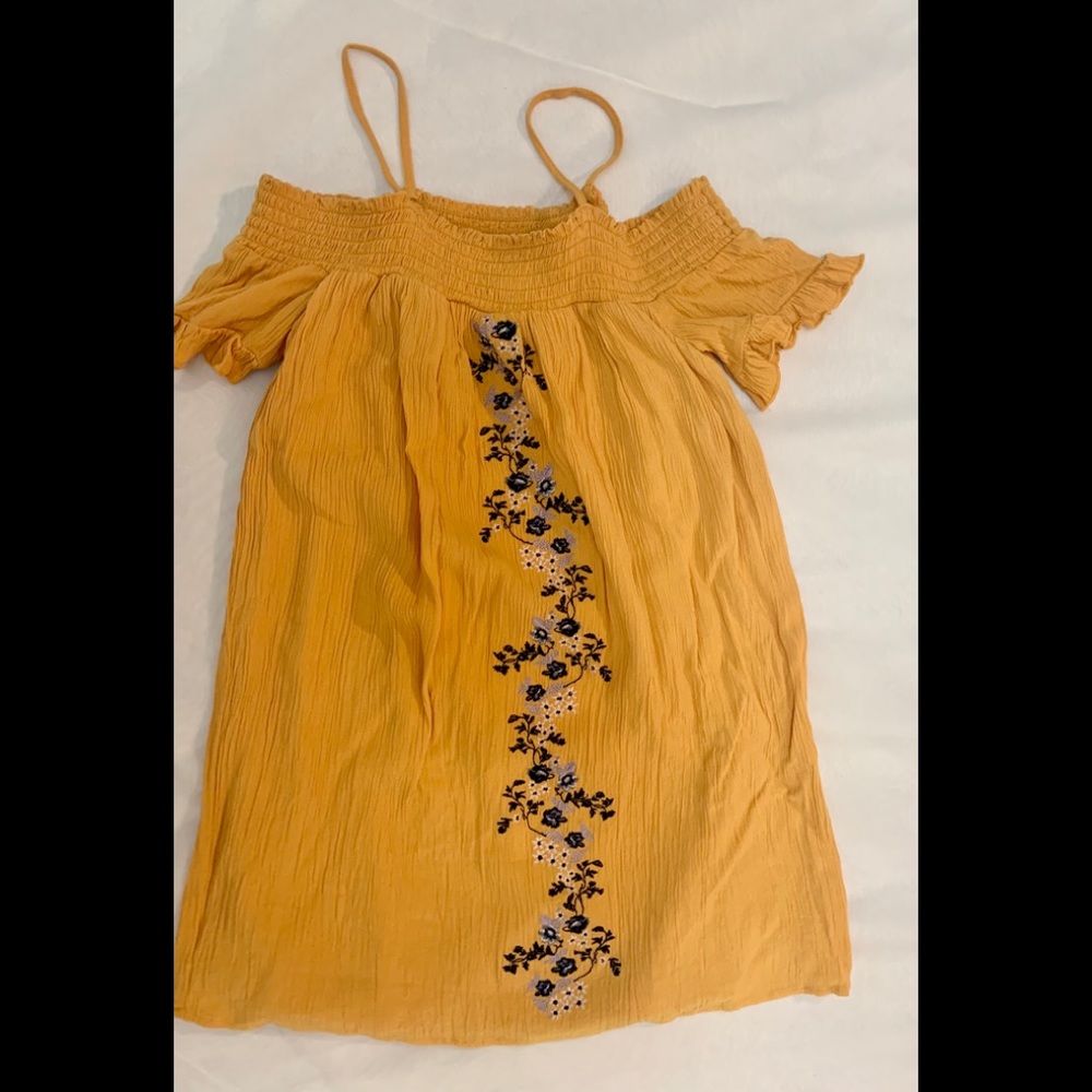 Size 6/6x girls art class cold shoulder dress